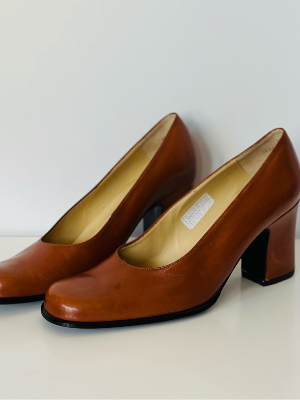Classic Brown Leather Block Heel Pumps 90s